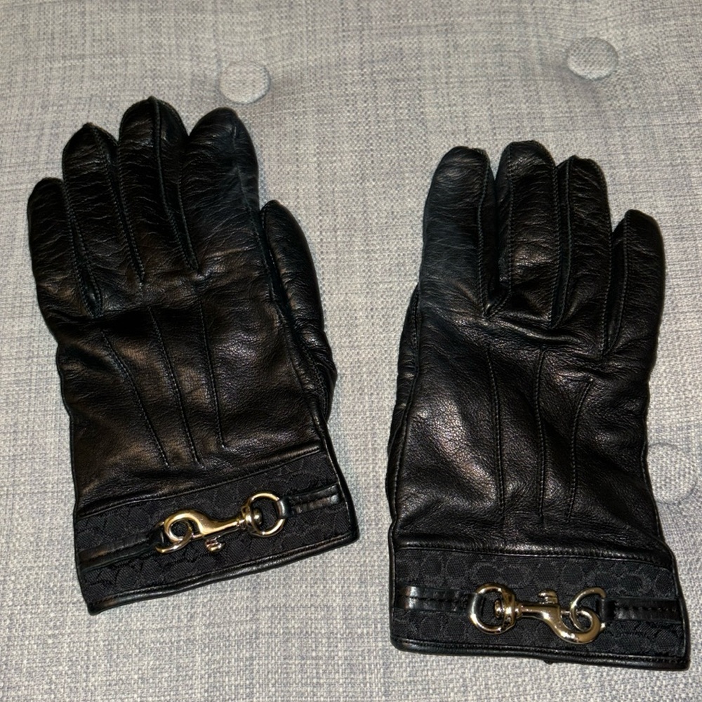 Coach black leather women’s gloves
